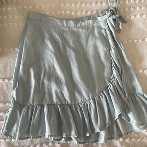 Light wash tie-wrap skirt